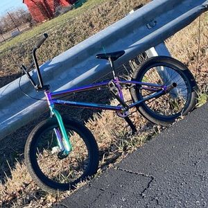 Meet your Posher, Claytin